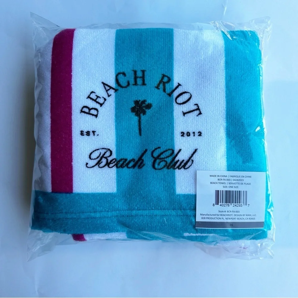 Beach Riot Beach Club Striped Towel Blue White and Pink Oversized NWT FabFitFun‎